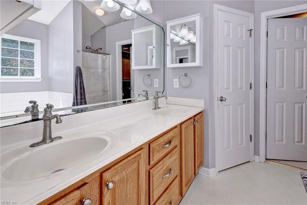 2232 Flowerdew Ct Property Photo 24