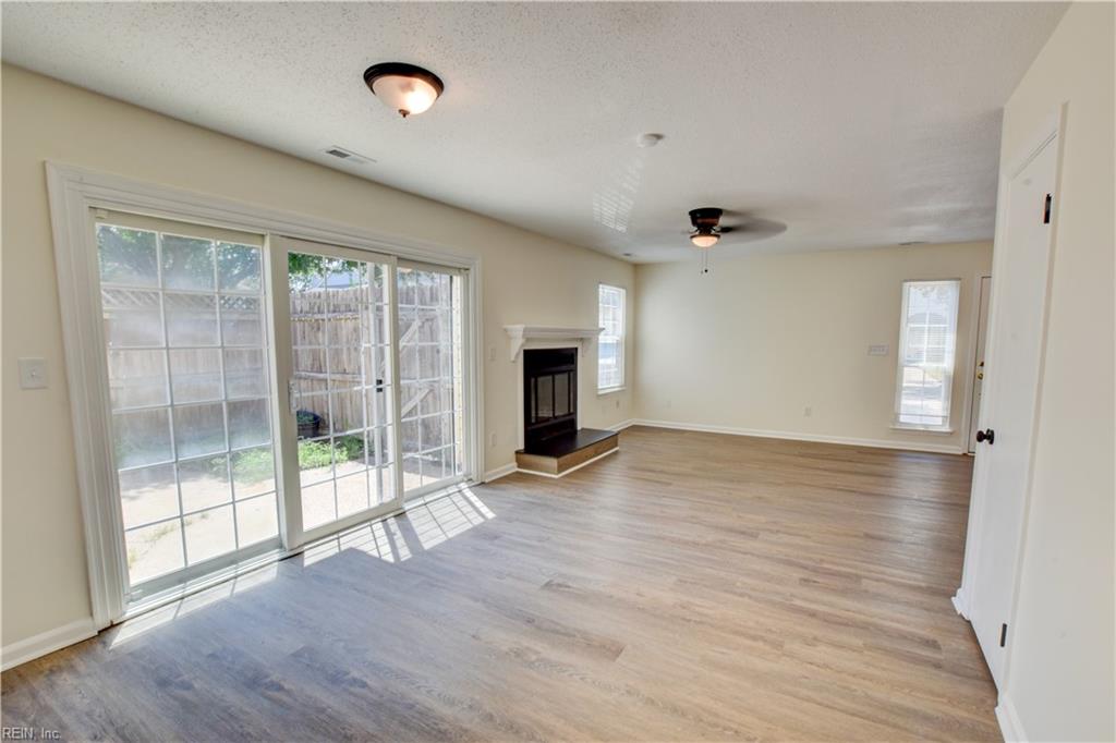 604 Oleander Cir Property Photo 7