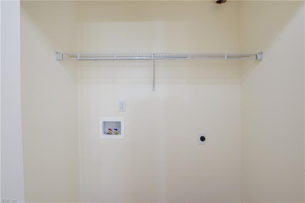 604 Oleander Cir Property Photo 24