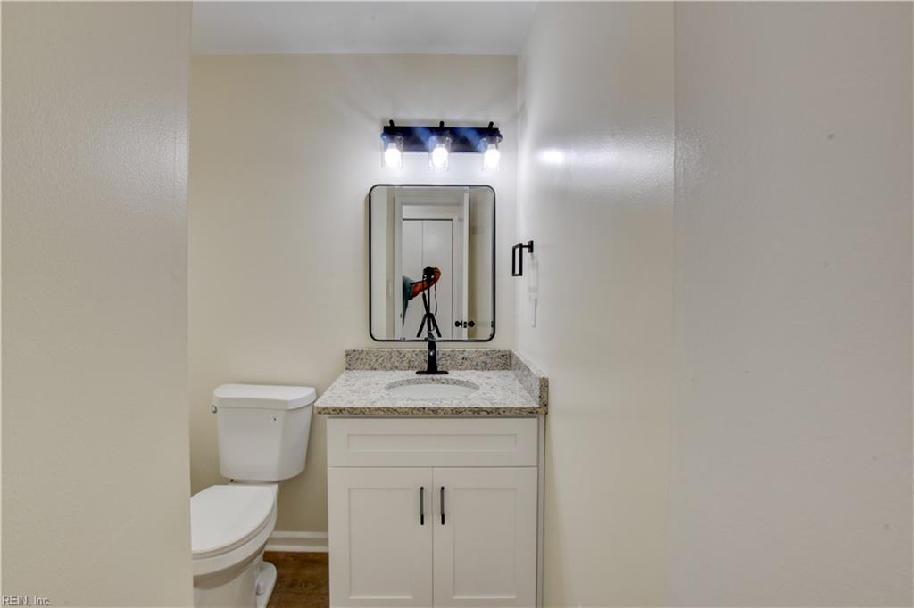 604 Oleander Cir Property Photo 25