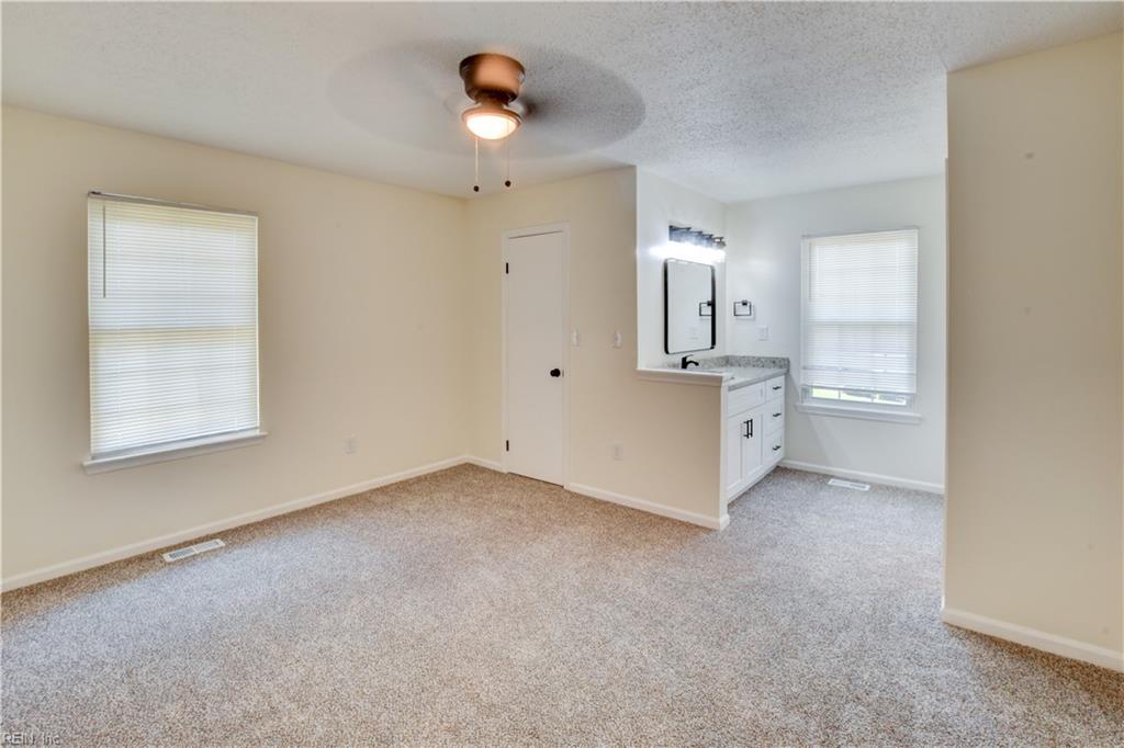 604 Oleander Cir Property Photo 33