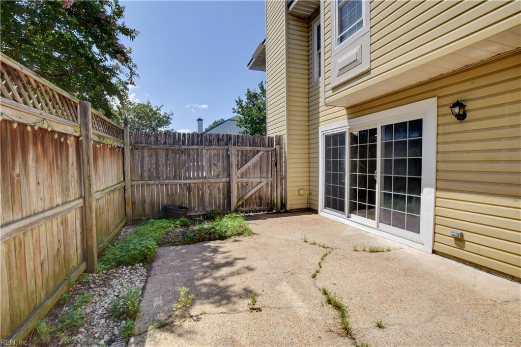 604 Oleander Cir Property Photo 37