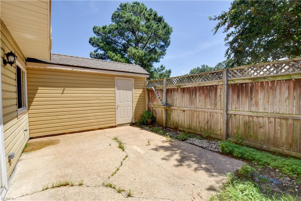 604 Oleander Cir Property Photo 39