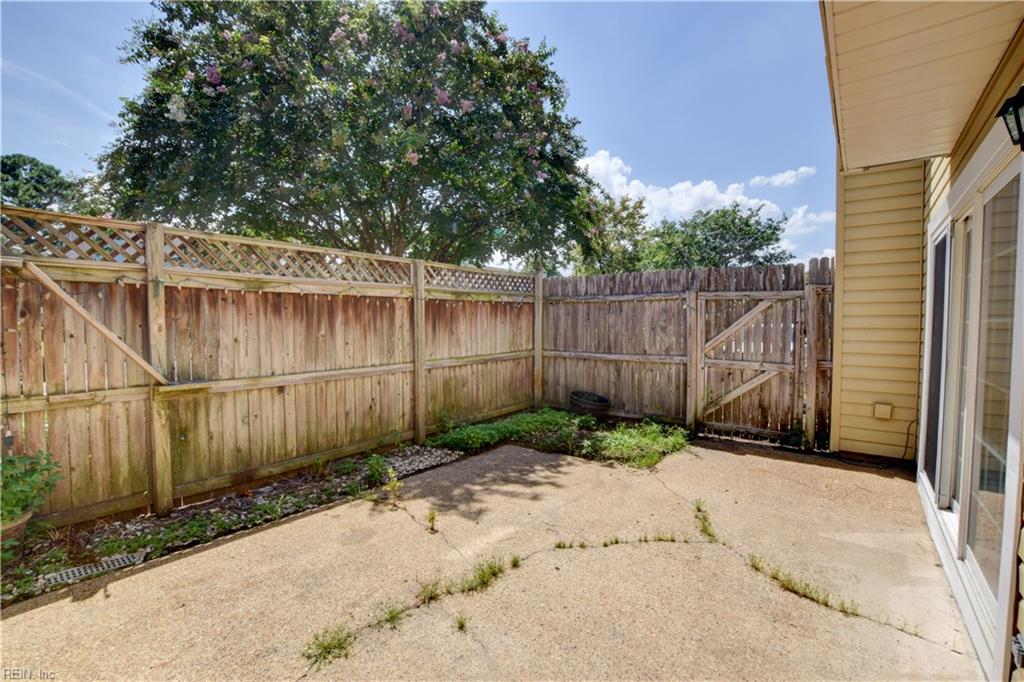 604 Oleander Cir Property Photo 40