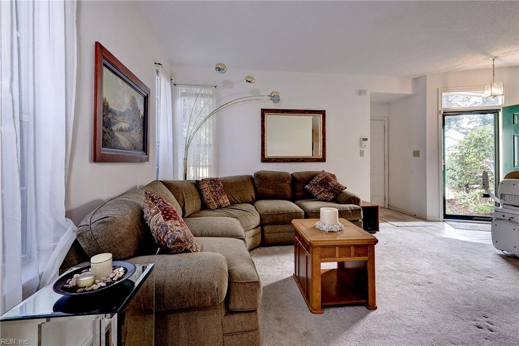 1324 Stillwater Court Ct Property Photo 6
