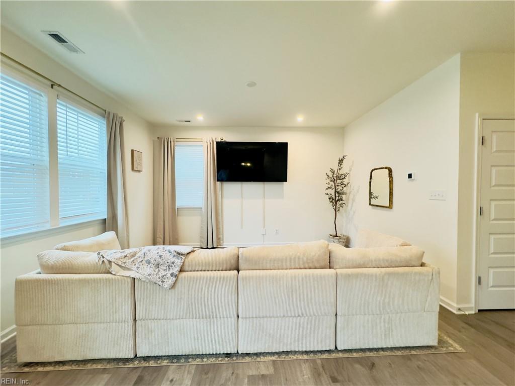 101 Stephens Ct Property Photo 8