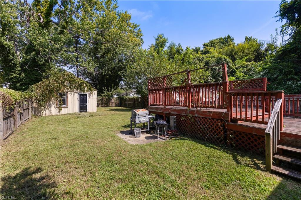 414 Lee St Property Photo 23