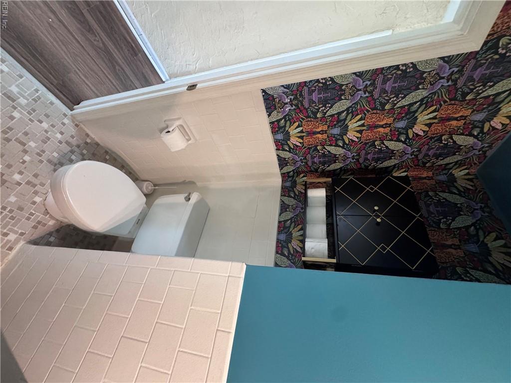 1039 Windjammer Dr Property Photo 8