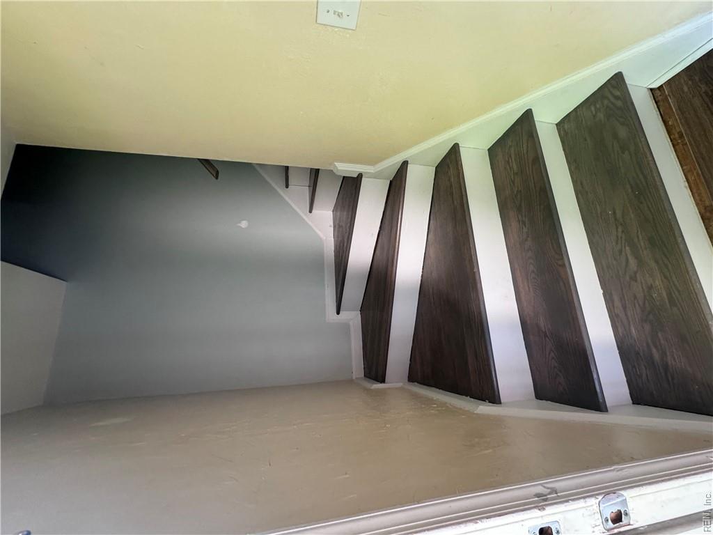 1039 Windjammer Dr Property Photo 9