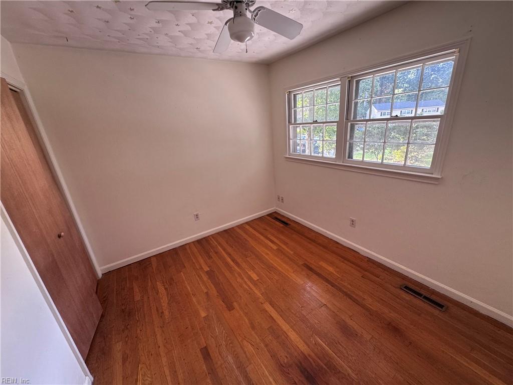 1039 Windjammer Dr Property Photo 11