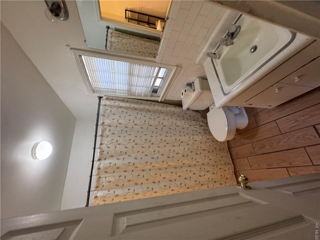 1039 Windjammer Dr Property Photo 16