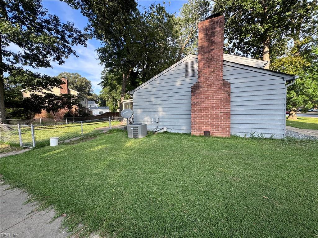 1039 Windjammer Dr Property Photo 32