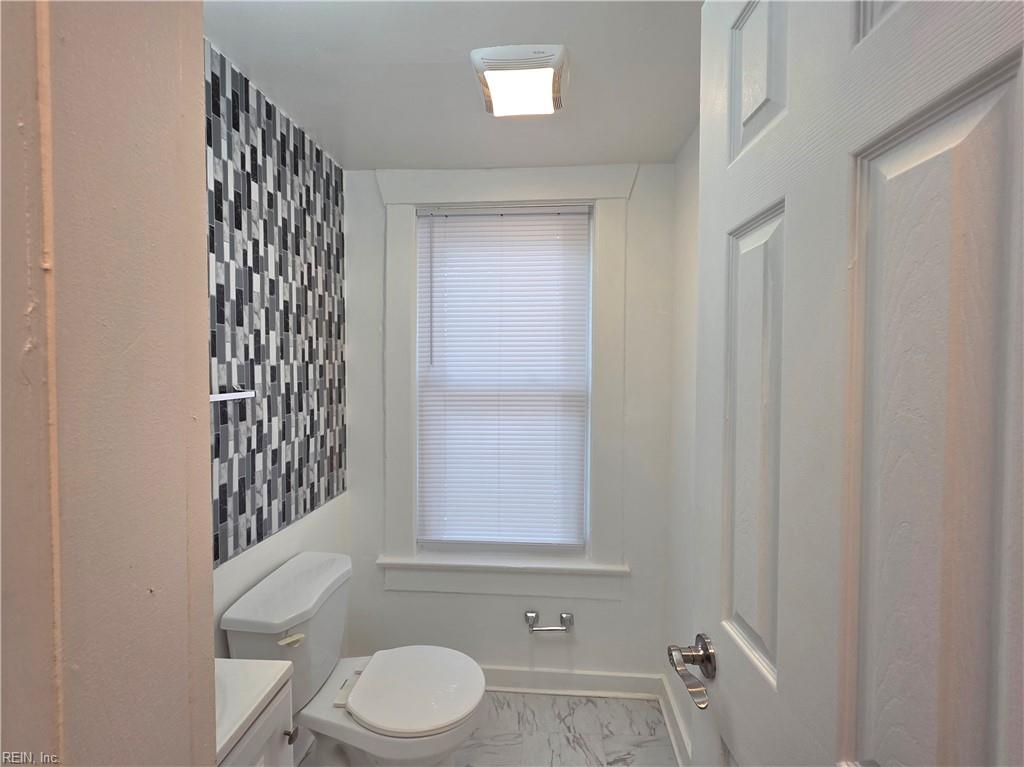 922 Druid Cir Property Photo 18