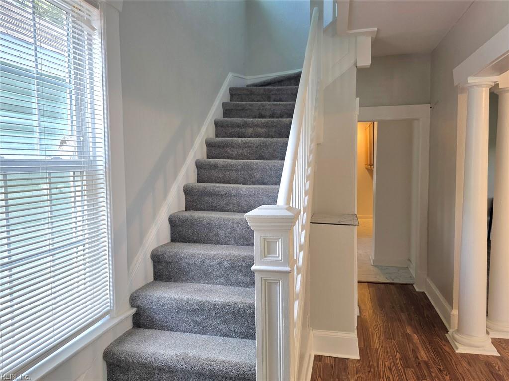 922 Druid Cir Property Photo 25