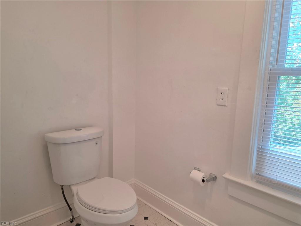 922 Druid Cir Property Photo 30
