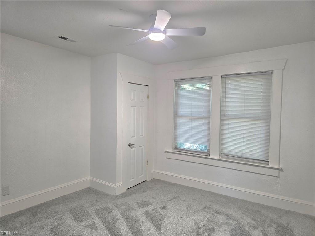 922 Druid Cir Property Photo 31