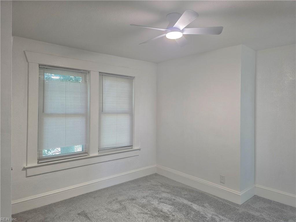 922 Druid Cir Property Photo 34