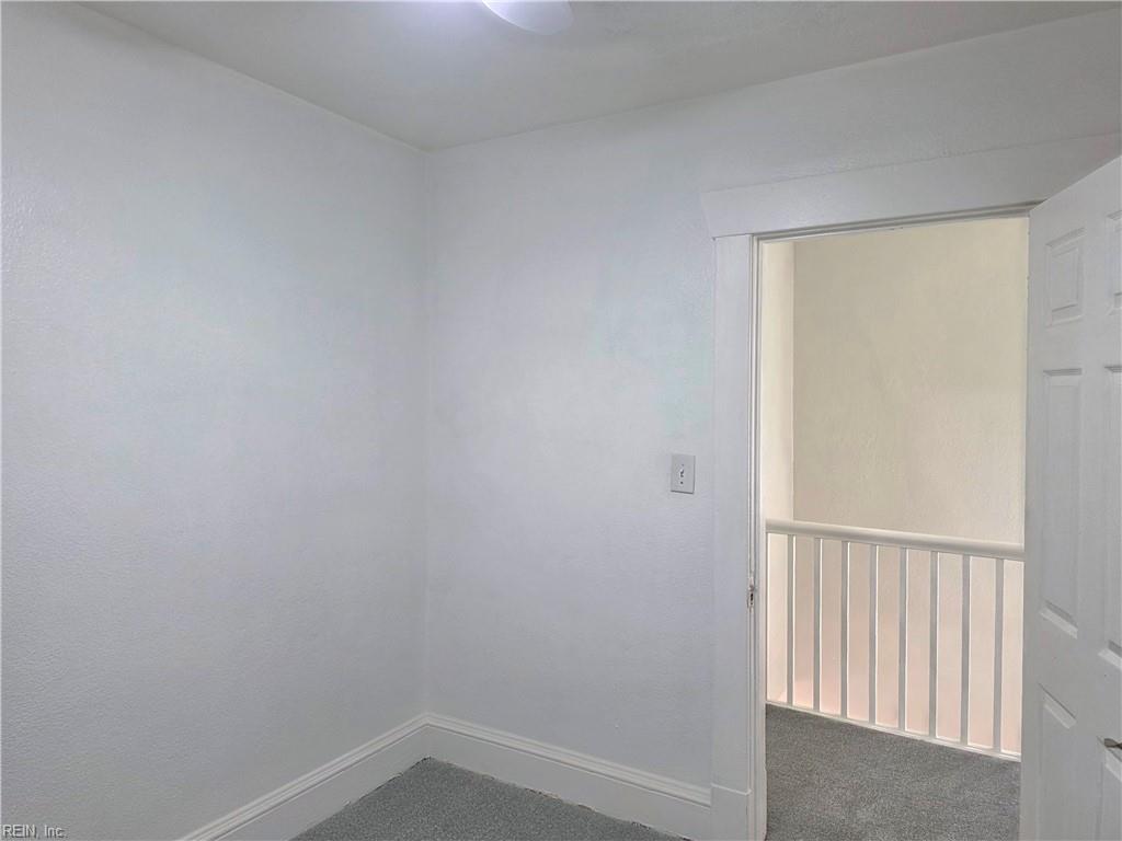 922 Druid Cir Property Photo 36