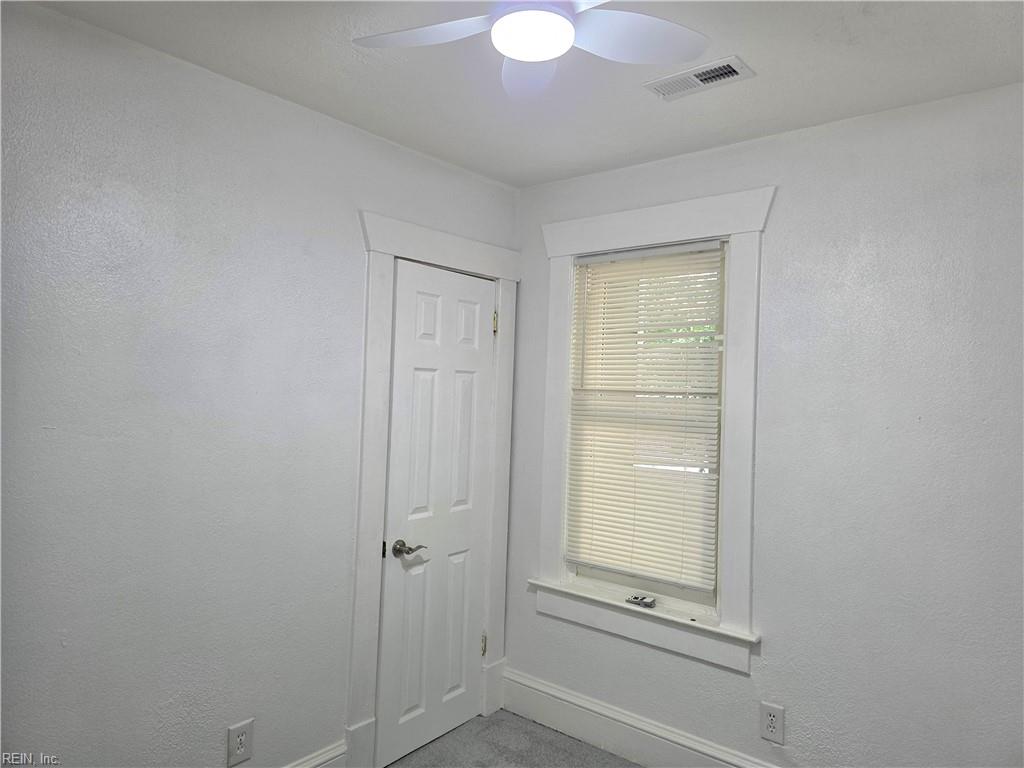 922 Druid Cir Property Photo 38
