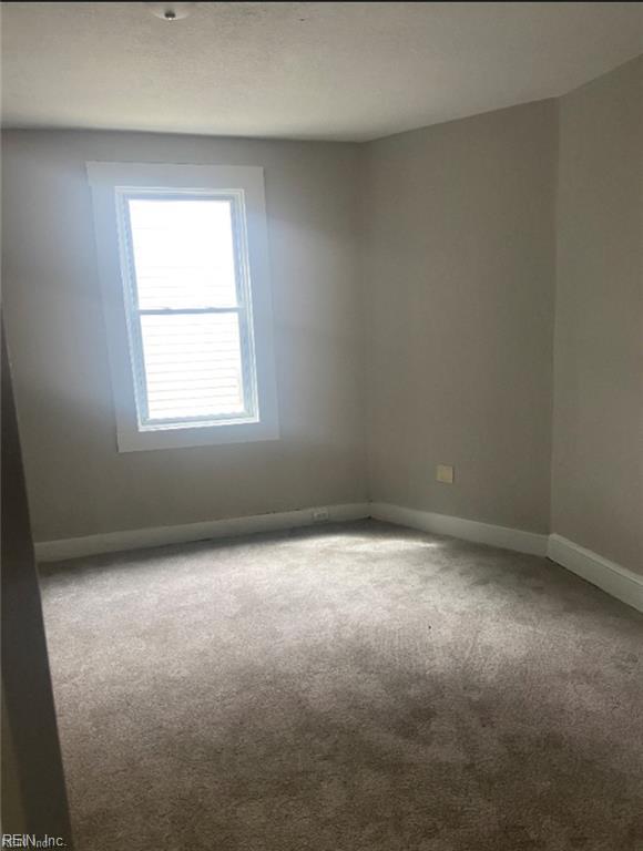 1601 Elm Ave Property Photo 10