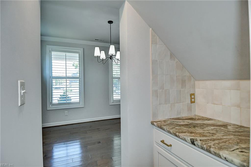 1320 Mediterranean Ave Property Photo 7
