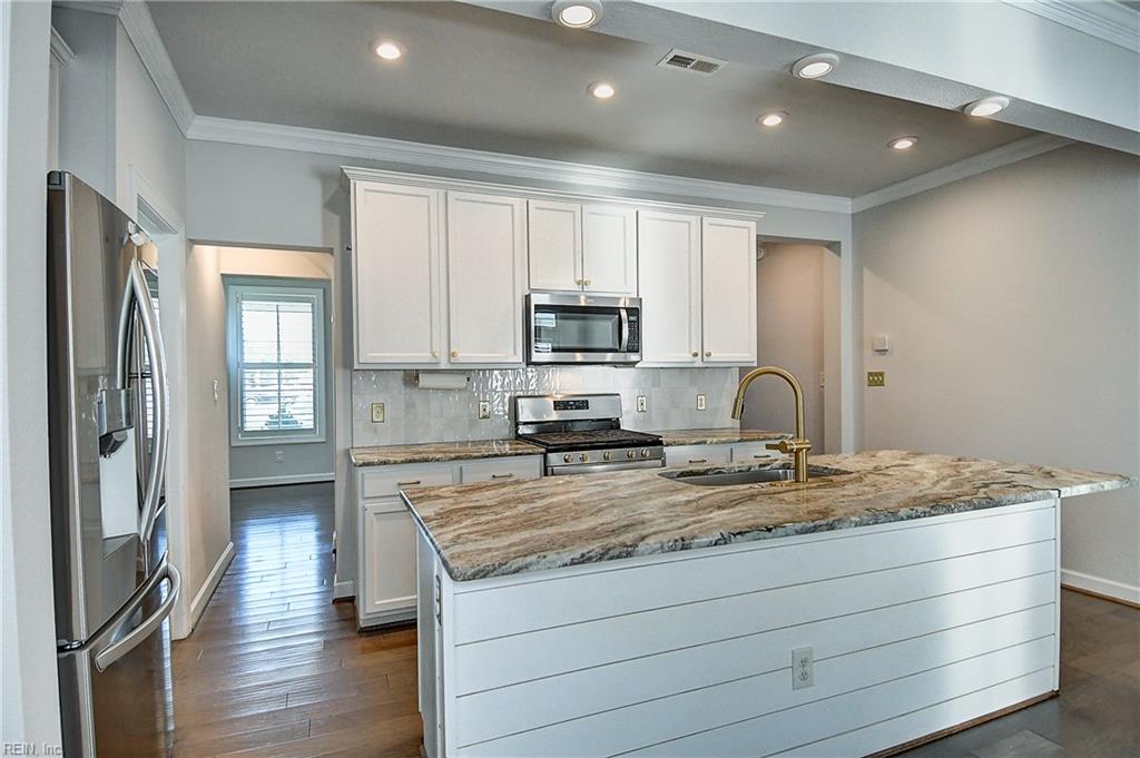 1320 Mediterranean Ave Property Photo 11