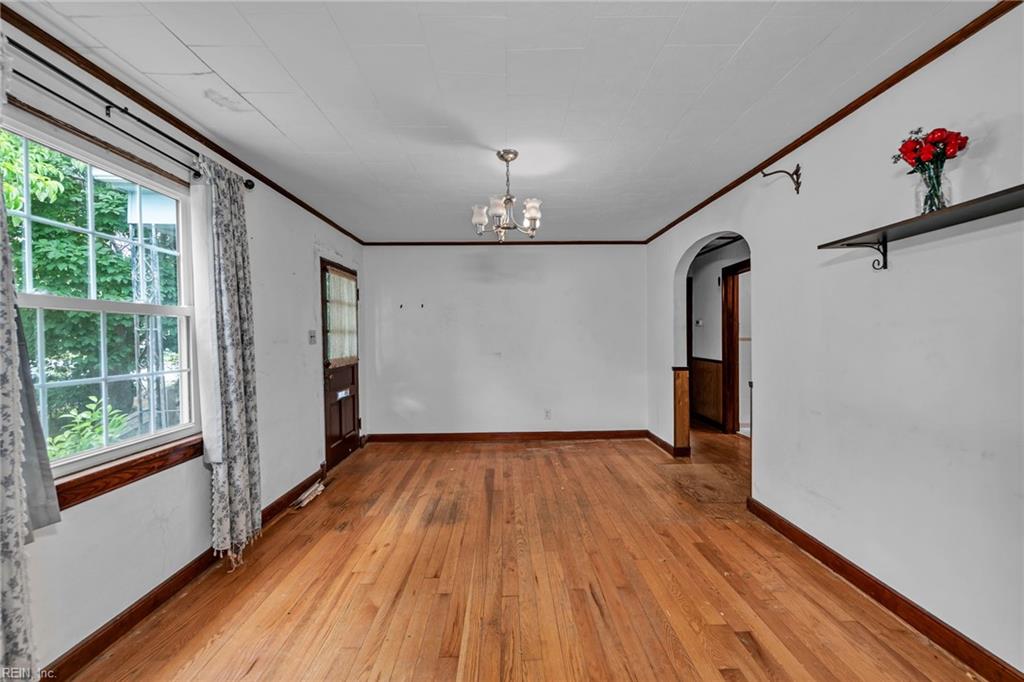 607 Fairview Ln Property Photo 5