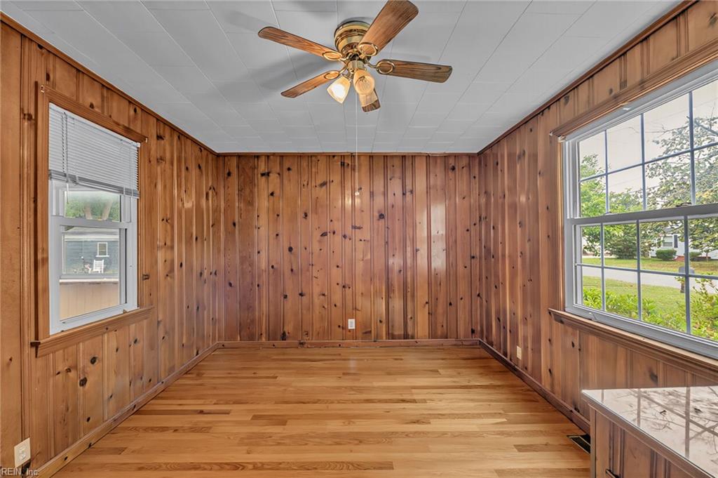 607 Fairview Ln Property Photo 22