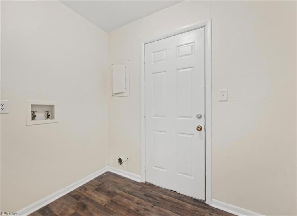 1027 30th St Property Photo 6