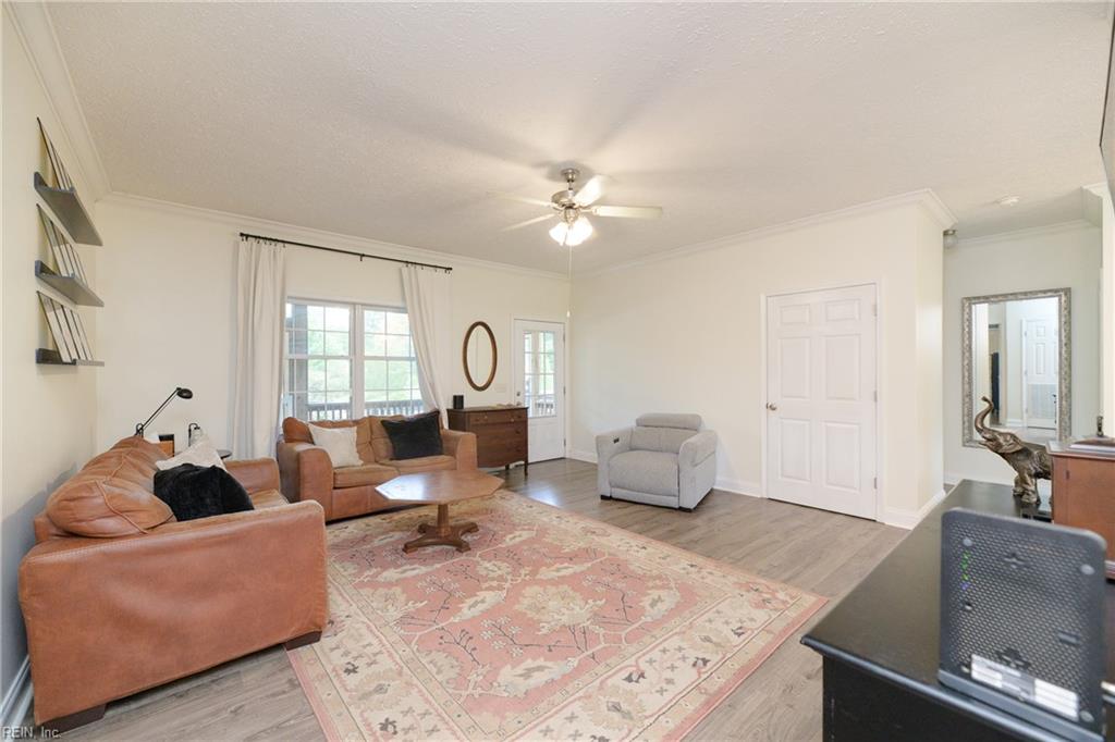 2920 Frying Pan Farm Ln Property Photo 8