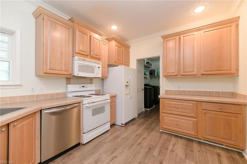 2920 Frying Pan Farm Ln Property Photo 14
