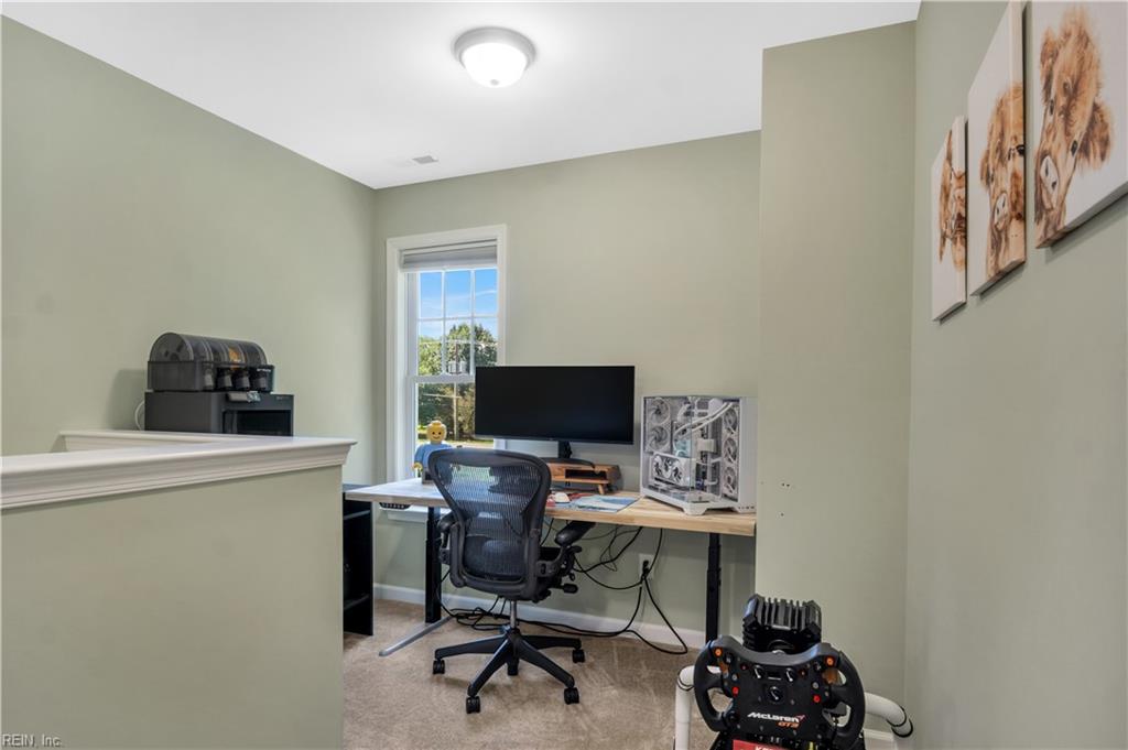 100 Woodside Dr Property Photo 21