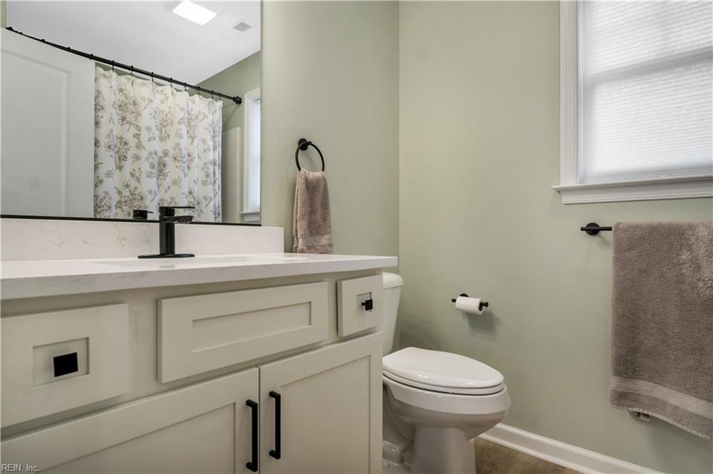 100 Woodside Dr Property Photo 24