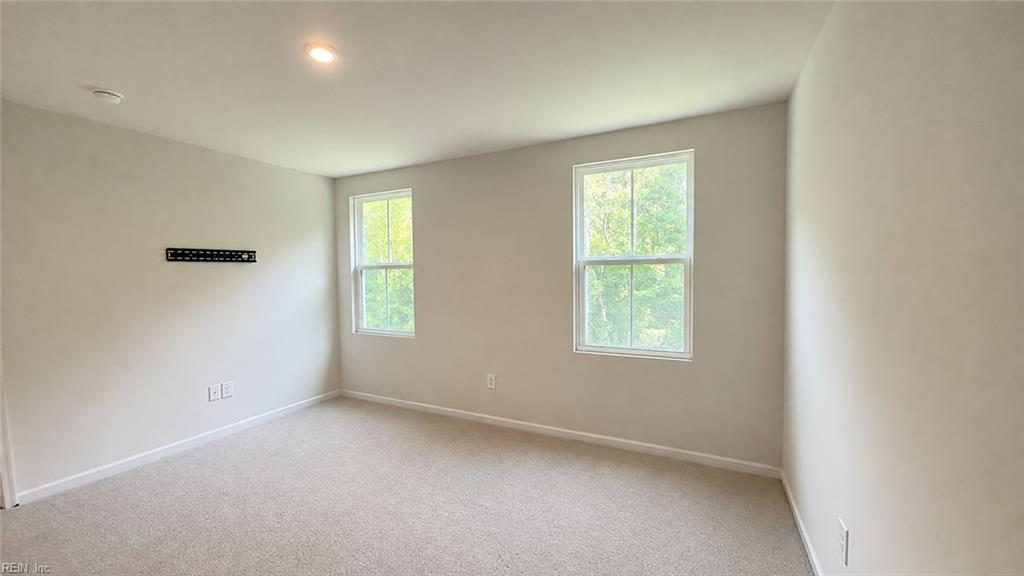 2044 Petersen Way Property Photo 8