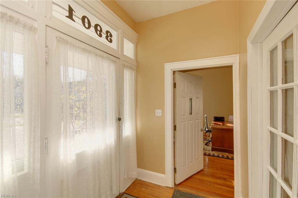 3901 Newport Ave Property Photo 5