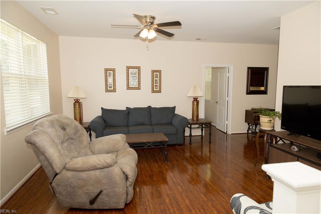 650 Lacy Oak Dr Property Photo 5