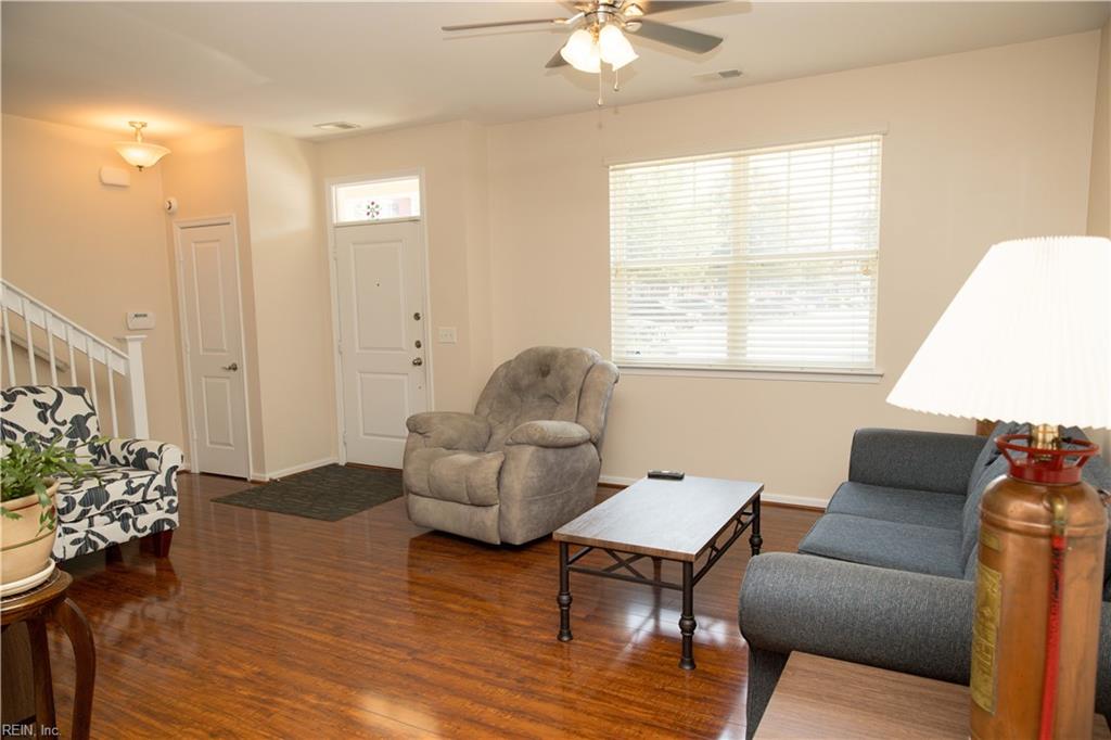 650 Lacy Oak Dr Property Photo 6
