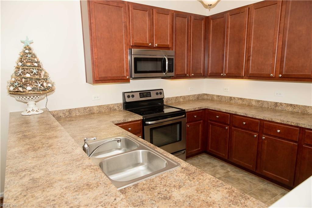 650 Lacy Oak Dr Property Photo 8