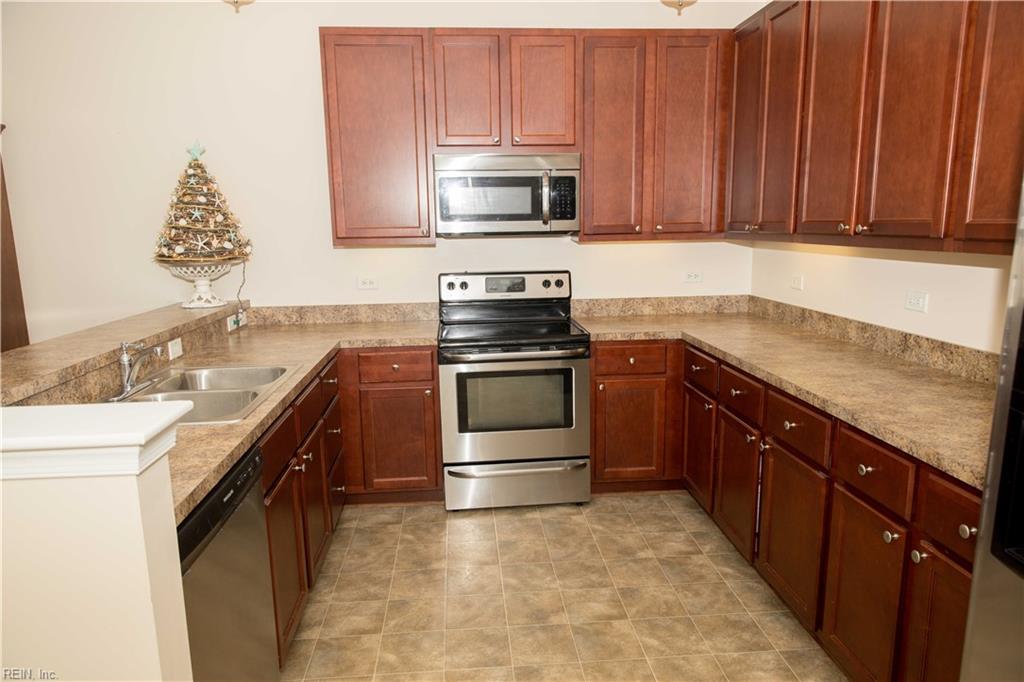 650 Lacy Oak Dr Property Photo 9