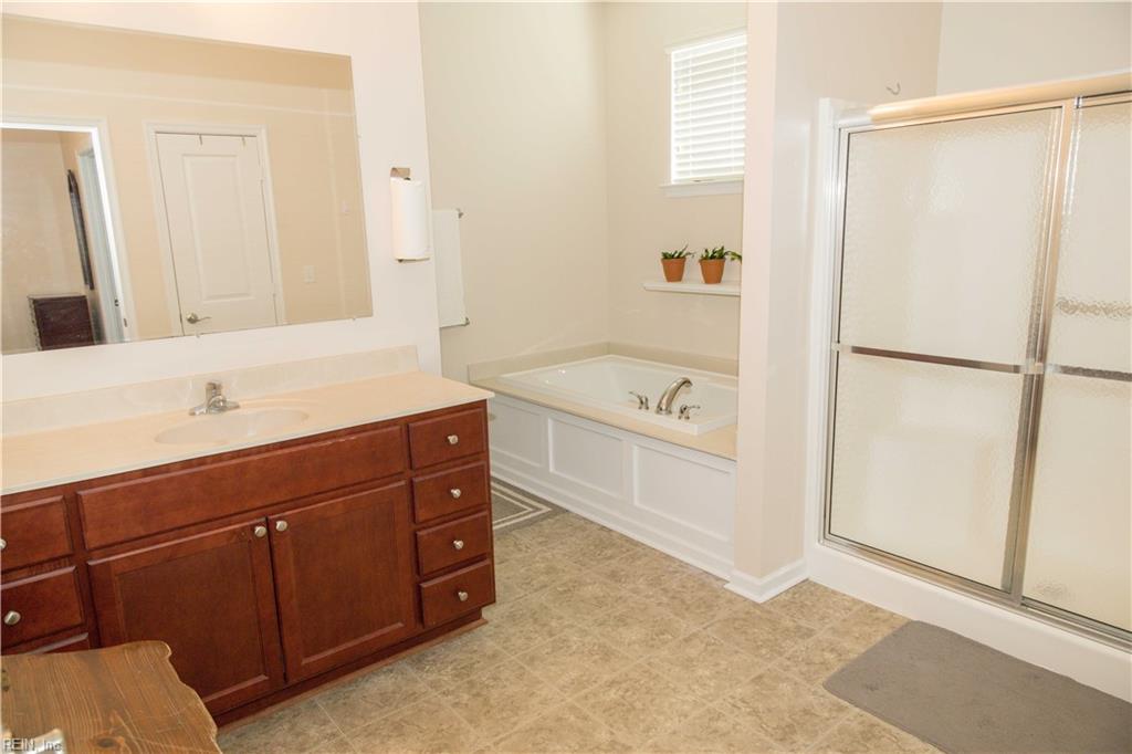 650 Lacy Oak Dr Property Photo 25