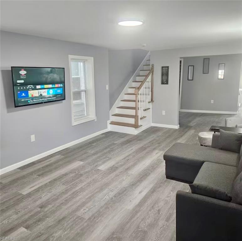 1142 30th St Property Photo 2