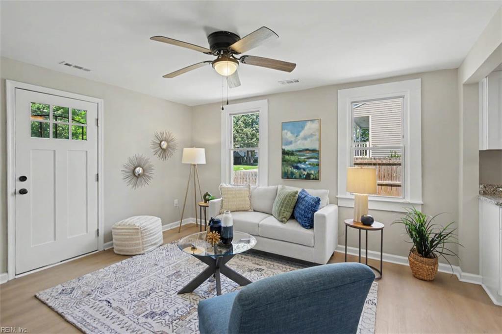 28 Pollux Cir W Property Photo 2