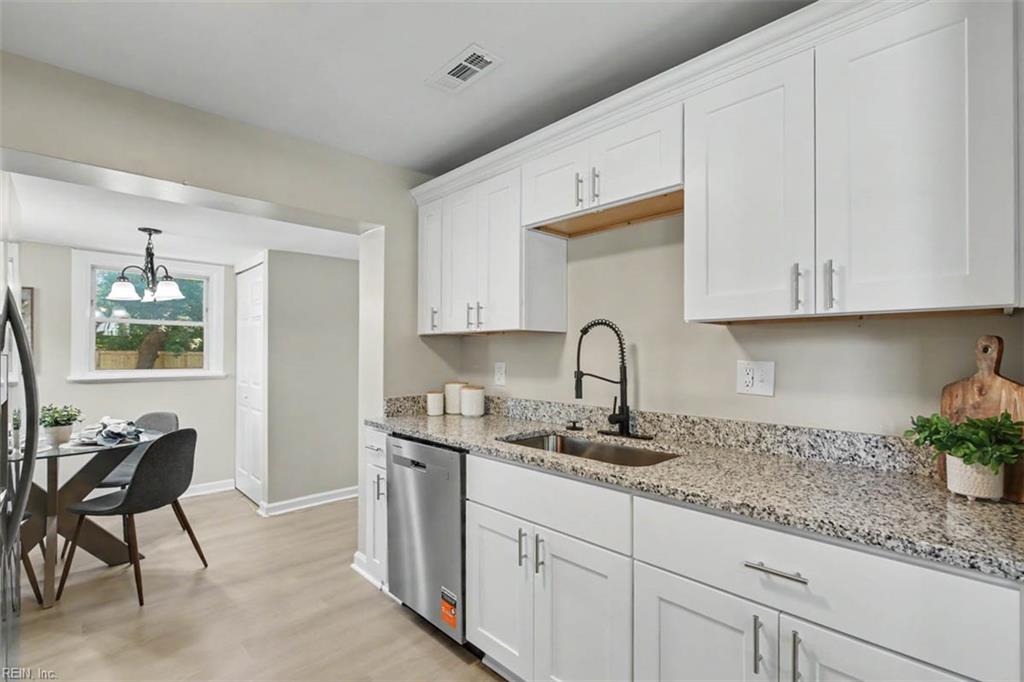28 Pollux Cir W Property Photo 16
