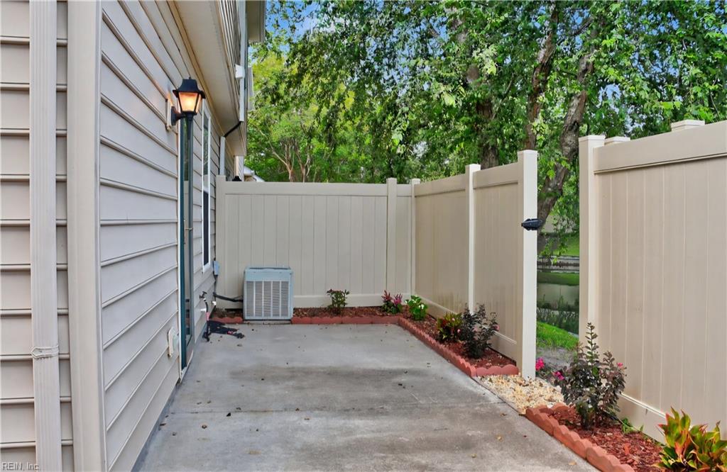 5812 Echingham Dr Property Photo 37