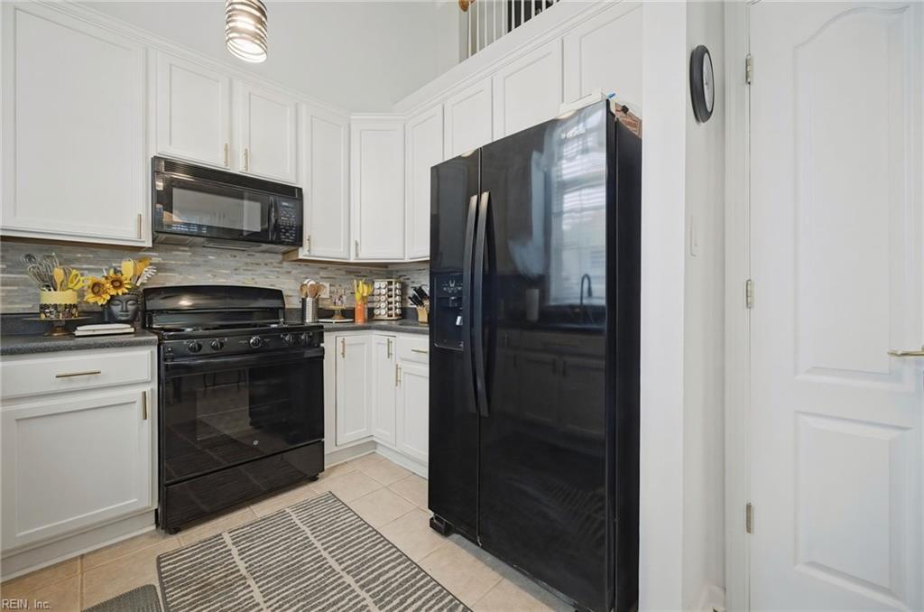 100 Bluff Ter Property Photo 13
