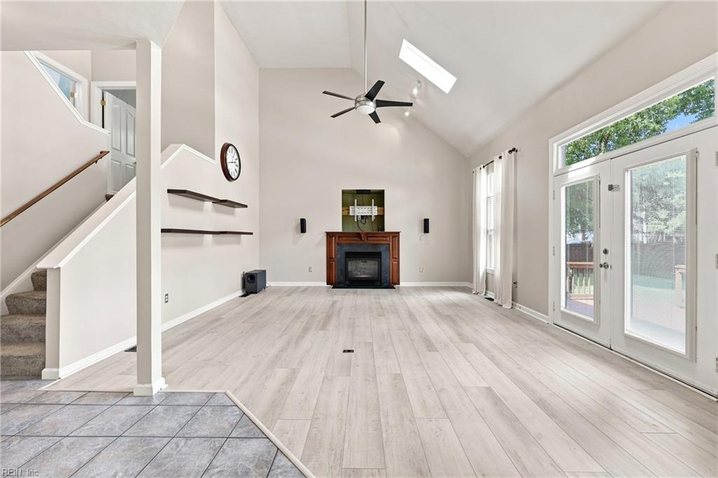 1052 Stockleybridge Dr Property Photo 25