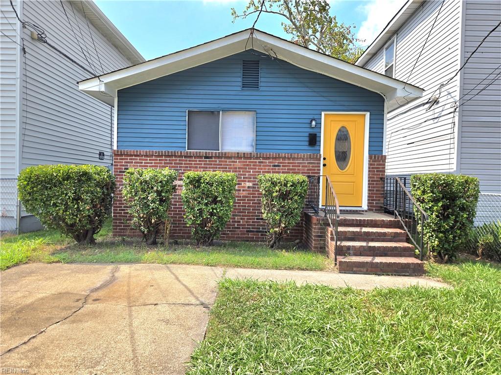 651 26th ST Property Photo 1