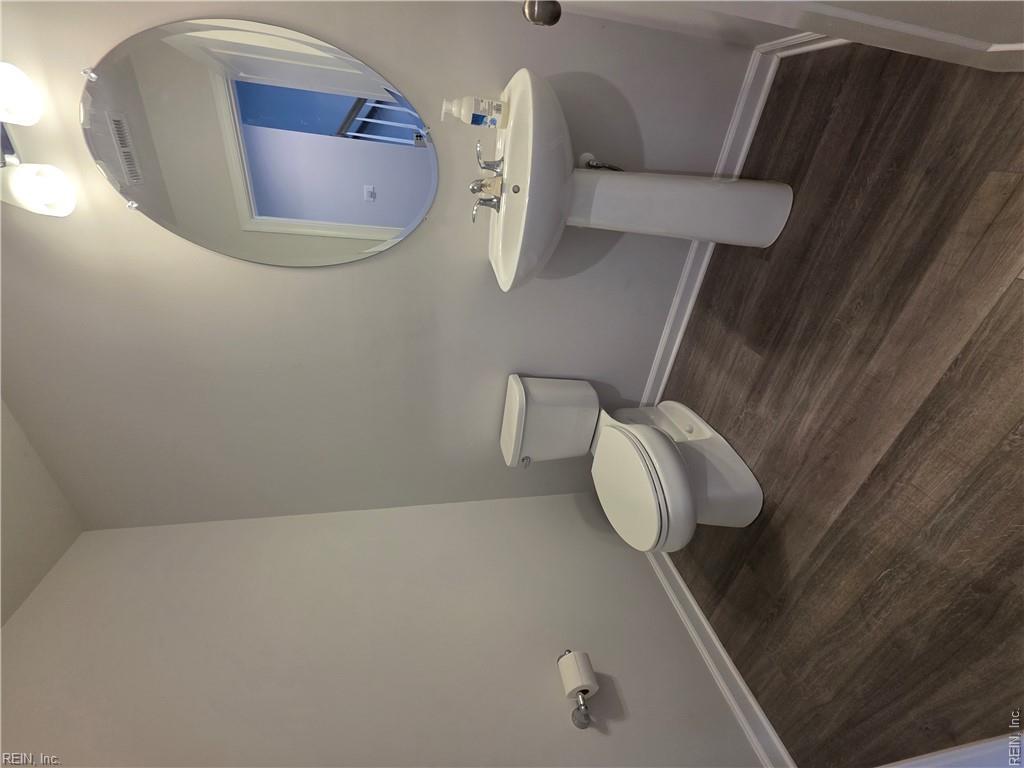 412 Bulkhead Pl Property Photo 4