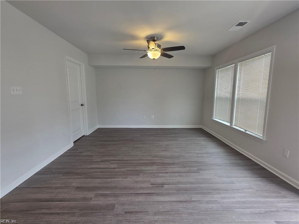 412 Bulkhead Pl Property Photo 5