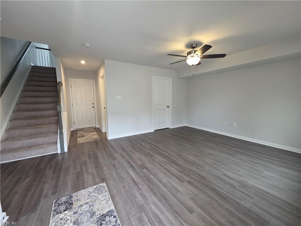 412 Bulkhead Pl Property Photo 6